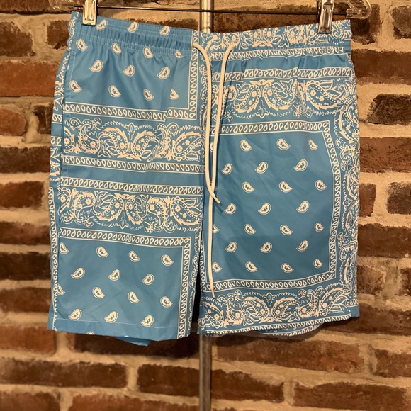 2/$15 Shein Light Blue Paisley Shorts Size Small - Picture 2 of 8